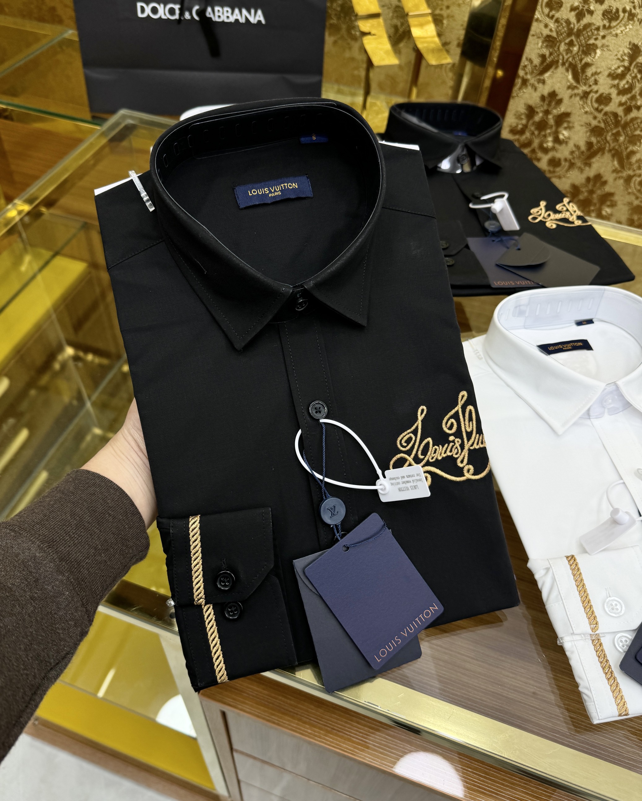 Áo sơ mi dài tay Louis Vuitton LV logo chữ kẻ sọc tay thêu Like Auth on web CD